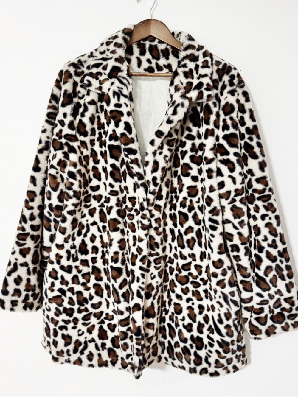 Fashion clothing Faux Fur Leopard Print Coat NWT XXL